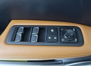 Lexus RX 300 SUV 2,0 l 175 kw