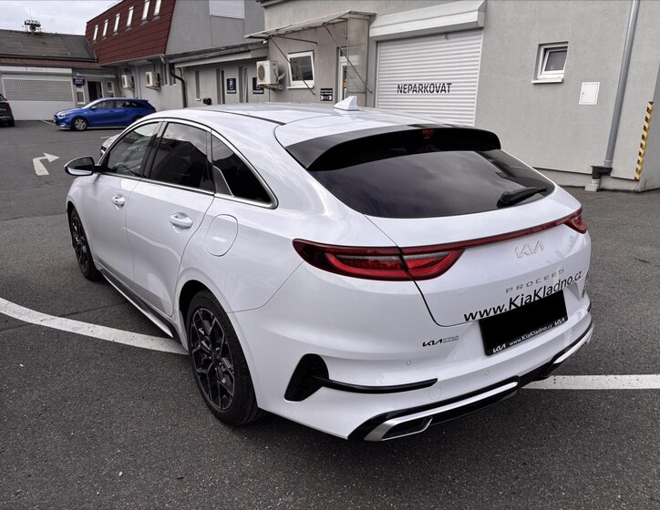 KIA ProCeed 5