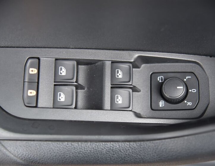 Škoda Karoq SUV / Terénní 1,5 l 110 kw