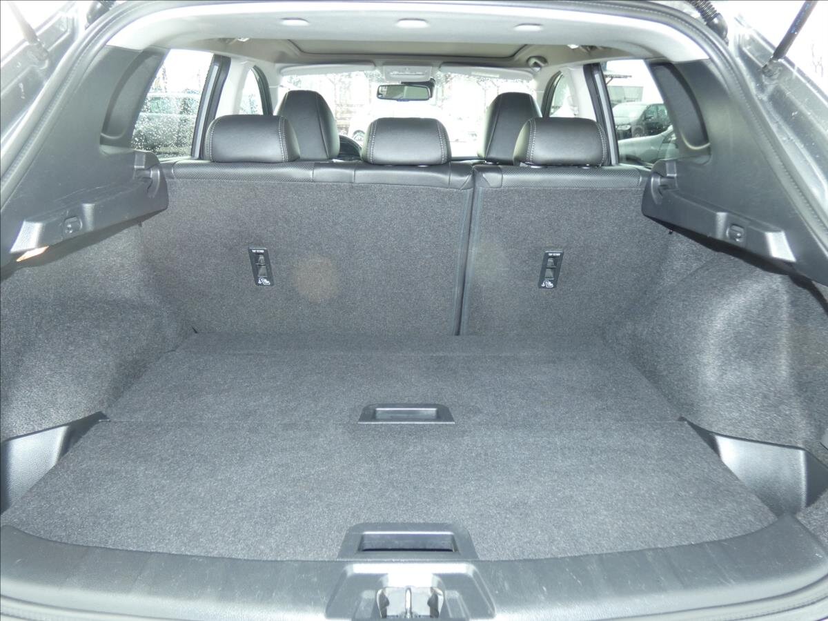 Nissan Qashqai SUV 1,2 l 85 kw