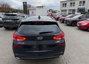 Hyundai i30 4
