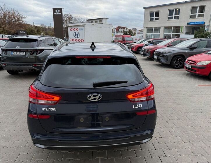 Hyundai i30 4