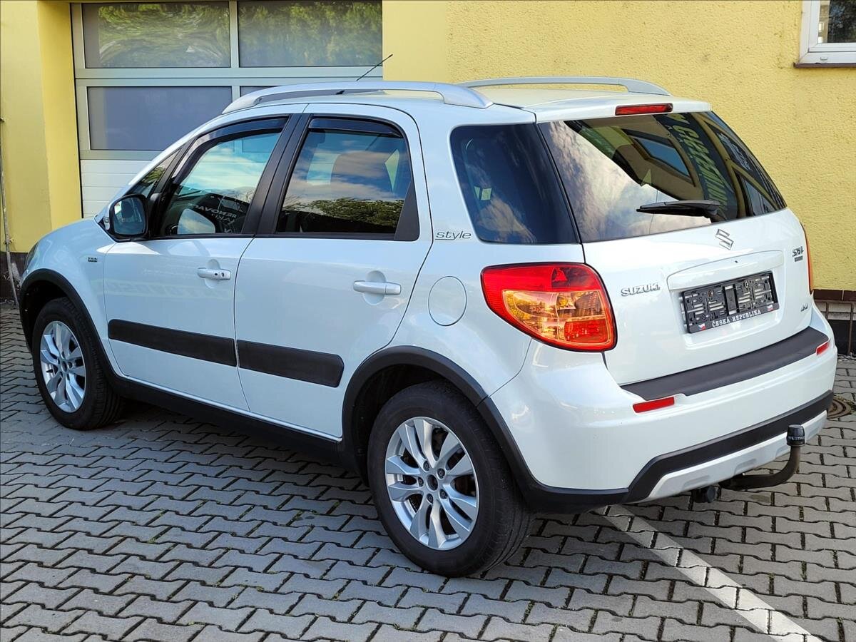 Suzuki SX4 Hatchback 2,0 l 99 kw