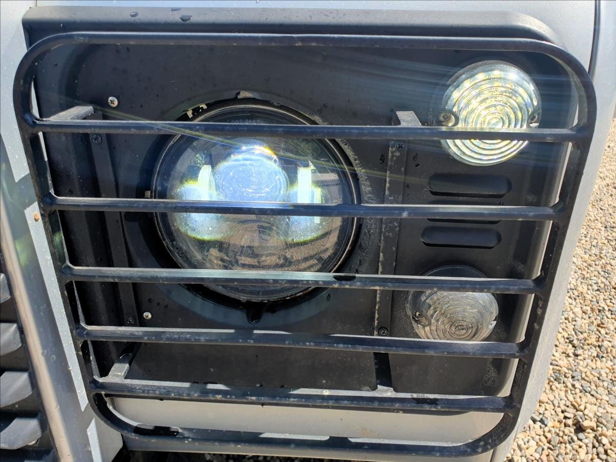 Land Rover Defender Ostatní 2,5 l 90 kw