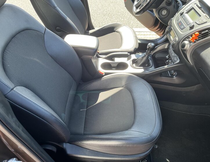 Hyundai ix35 SUV / Terénní 1,6 l 99 kw