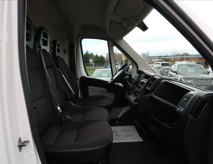 Citroën Jumper Skříň 2,0 l 81 kw