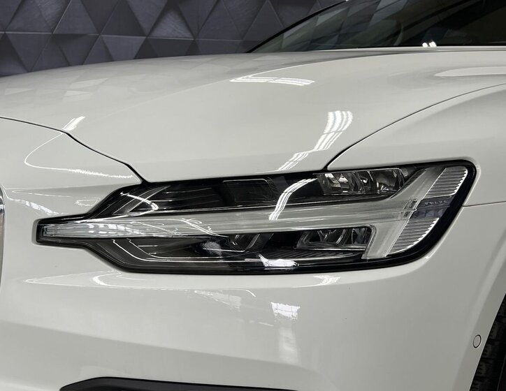 Volvo V60 Kombi 2,0 l 110 kw