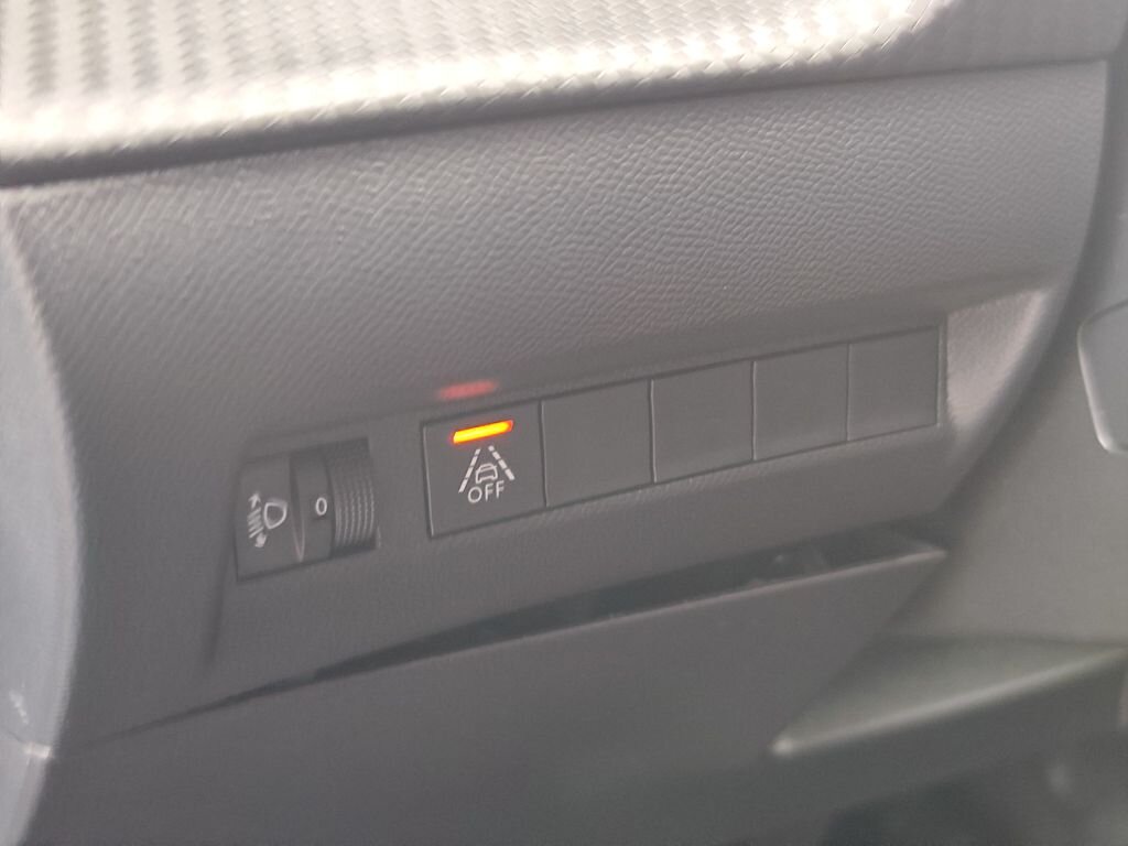 Peugeot 208 Hatchback 1,2 l 74 kw