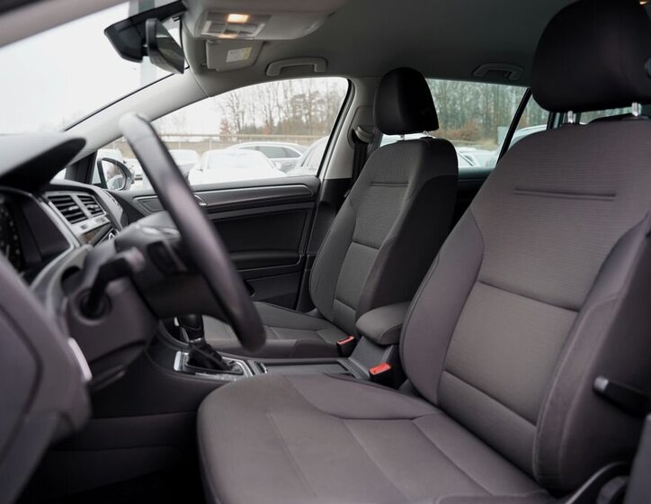 Volkswagen Golf Kombi 1,6 l 85 kw