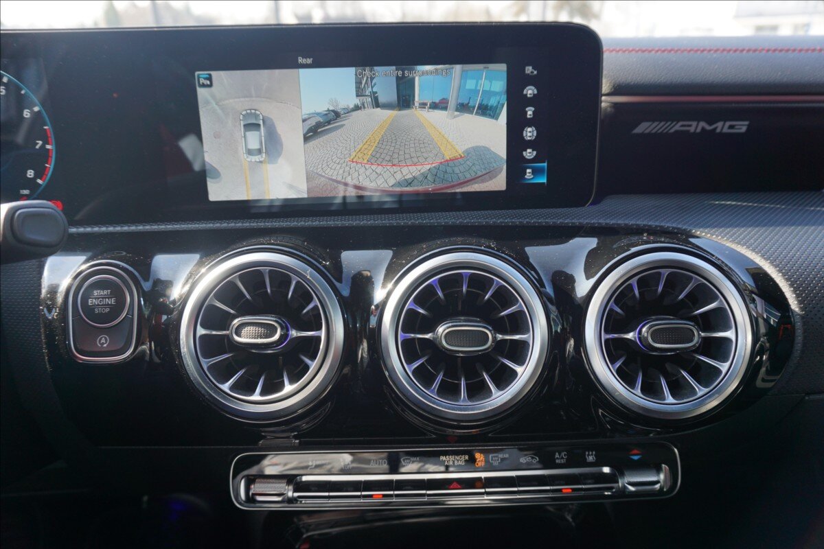 Mercedes-Benz CLA Kupé 2,0 l 225 kw