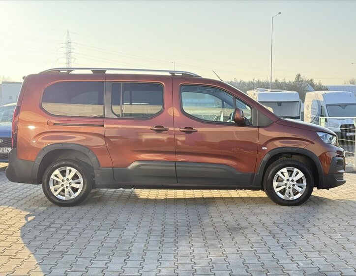 Peugeot Rifter MPV 1,5 l 96 kw