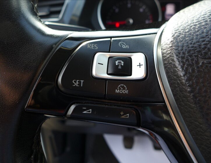 Volkswagen Tiguan SUV / Terénní 2,0 l 110 kw