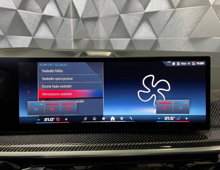 BMW X7 SUV / Terénní 4,4 l 390 kw