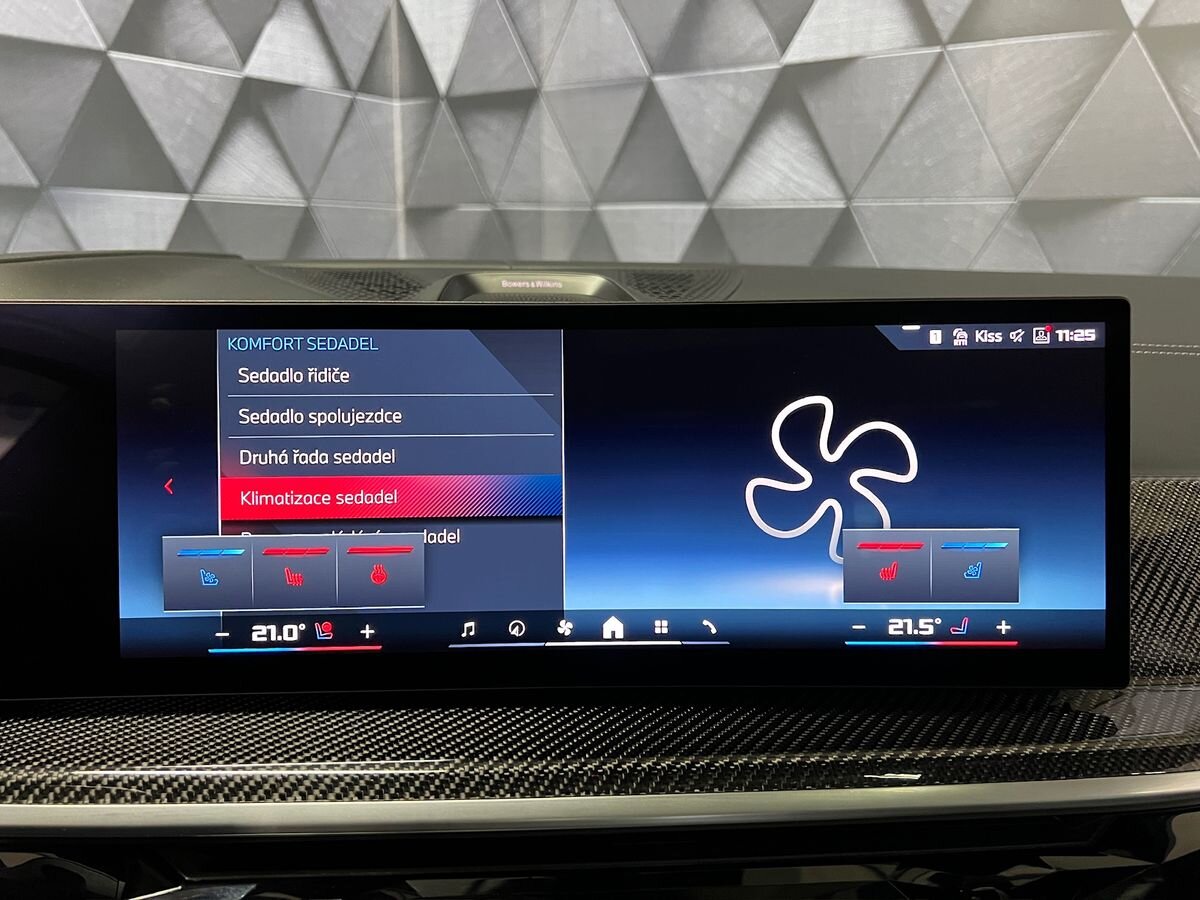 BMW X7 SUV / Terénní 4,4 l 390 kw