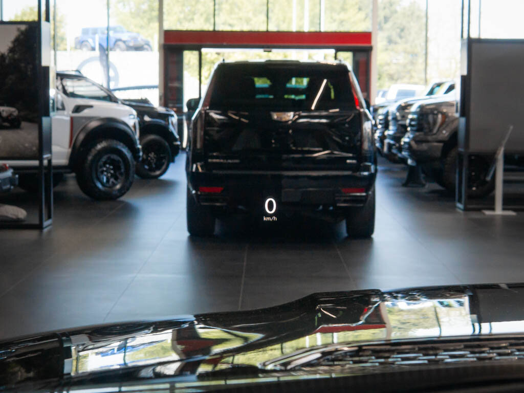 Jeep Grand Wagoneer SUV 6,4 l 351 kw