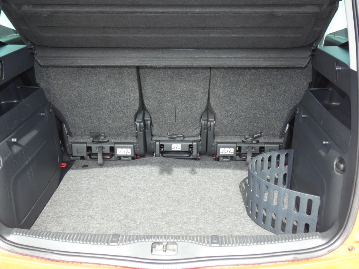 Škoda Roomster MPV 1,2 l 63 kw