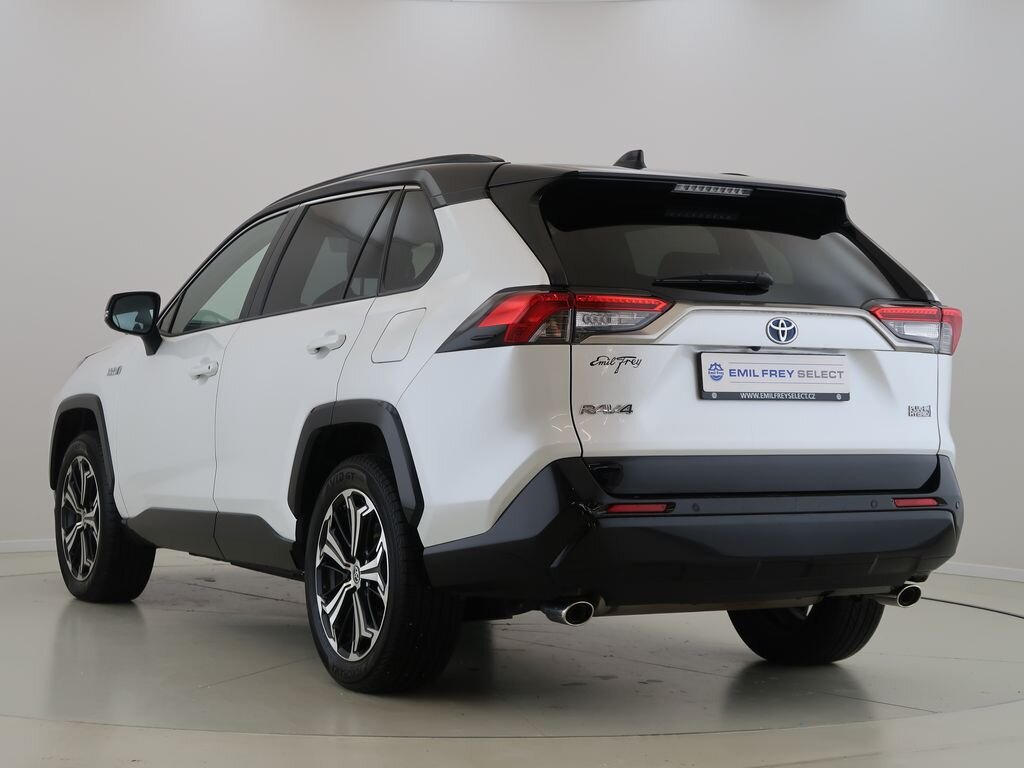 Toyota RAV4 SUV / Terénní 2,5 l 225 kw