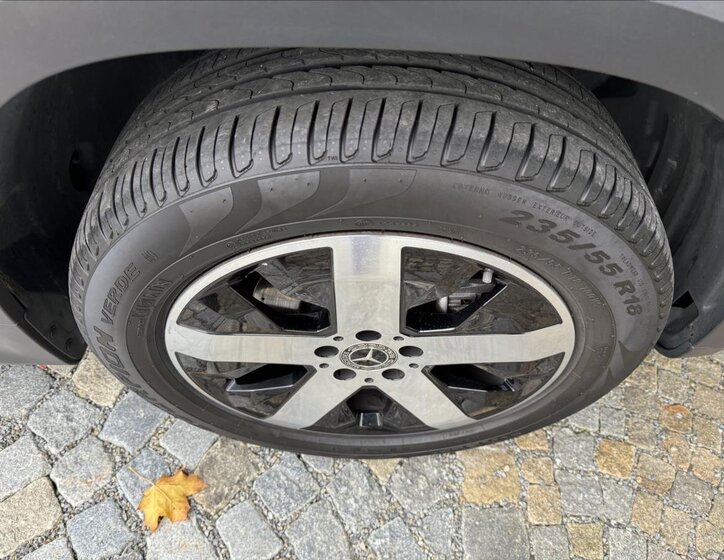 Mercedes-Benz GLB SUV 1,3 l 120 kw