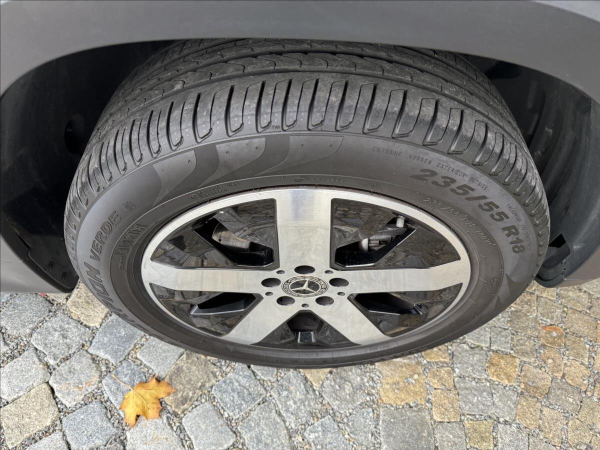 Mercedes-Benz GLB SUV 1,3 l 120 kw