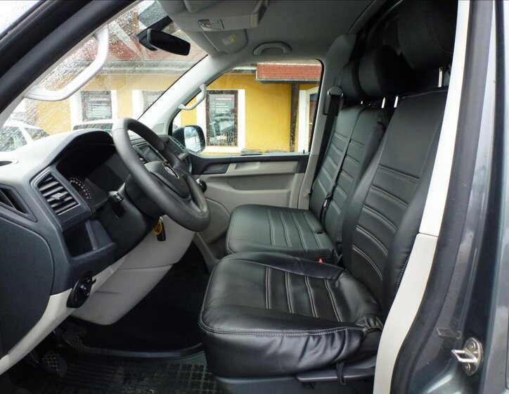 Volkswagen Transporter 18