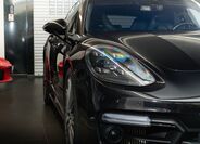 Porsche Panamera 9