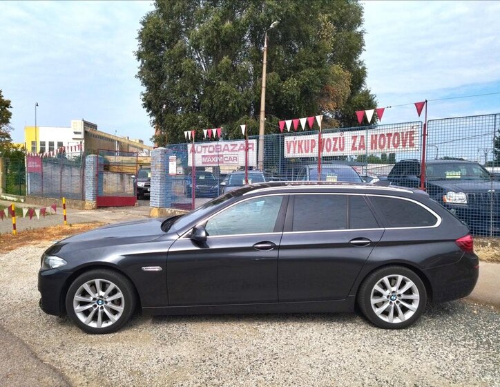 BMW Řada 5 Kombi 3,0 l 190 kw