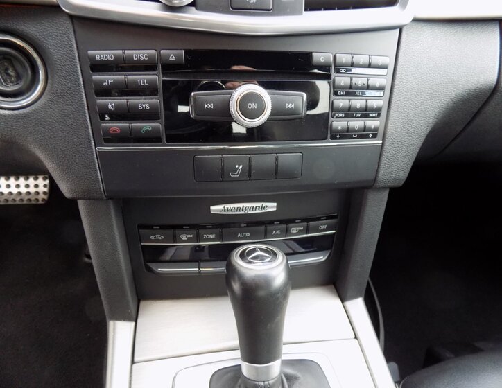 Mercedes-Benz Třídy E Sedan / Limuzína 2,1 l 125 kw