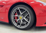 Ferrari F12 Berlinetta Kupé 6,3 l 541 kw