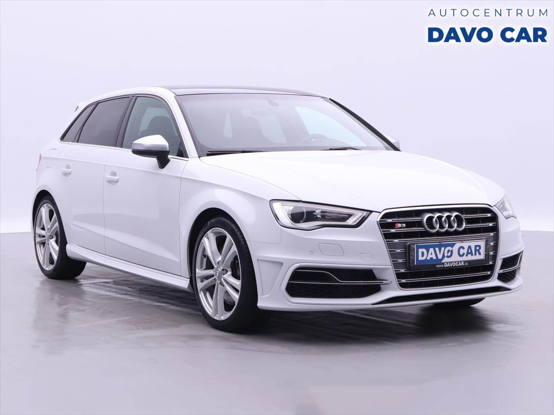 Audi S3 Hatchback 2,0 l 221 kw