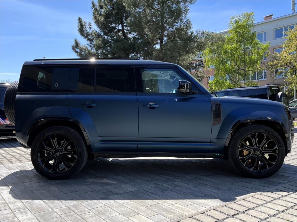 Land Rover Defender SUV / Terénní 4,4 l 467 kw