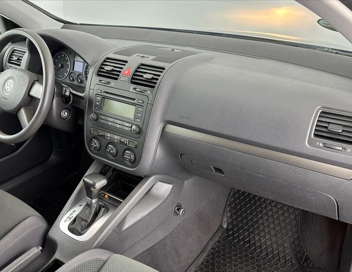 Volkswagen Golf Hatchback 1,6 l 75 kw