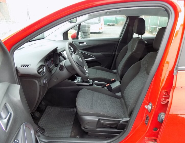 Opel Crossland X SUV 1,2 l 60 kw