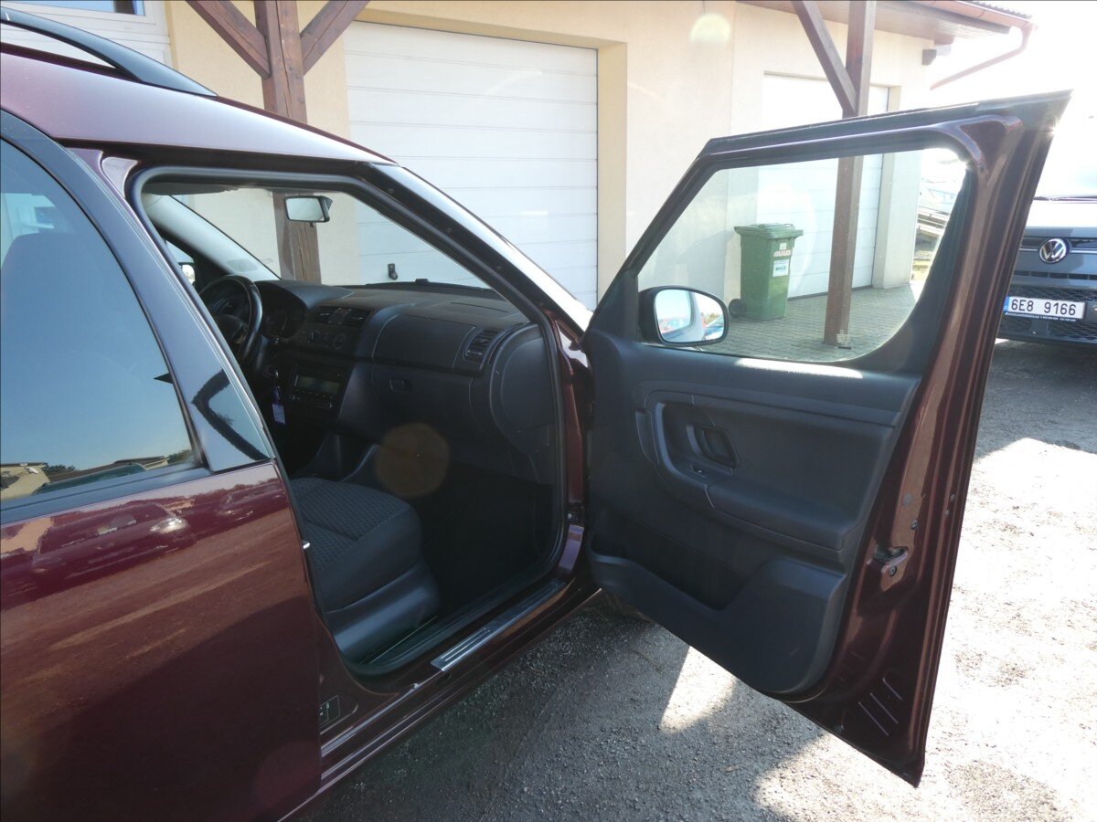 Škoda Roomster Kombi 1,2 l 63 kw