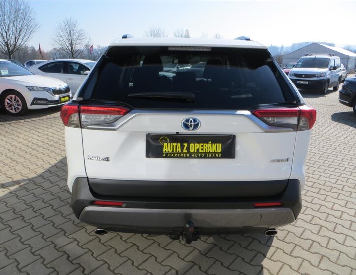 Toyota RAV4 SUV 2,5 l 131 kw