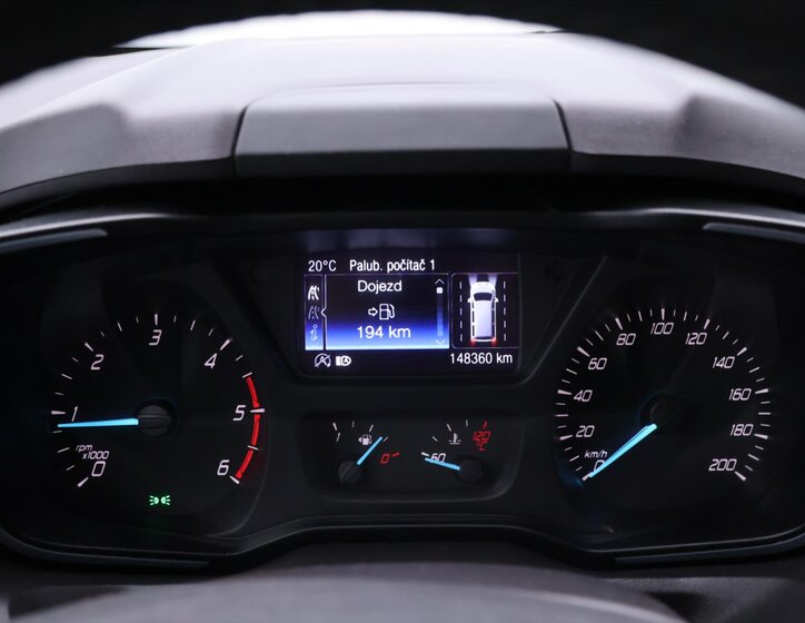 Ford Tourneo Custom 18