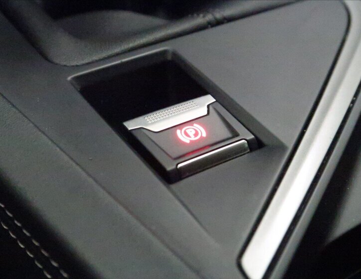 Peugeot 308 Kombi 1,2 l 96 kw