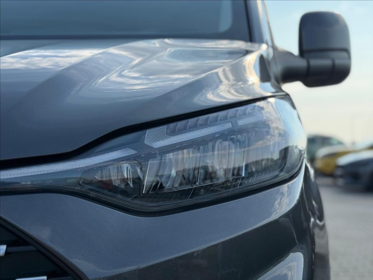 Ford Tourneo Custom Kombi 2,0 l 125 kw