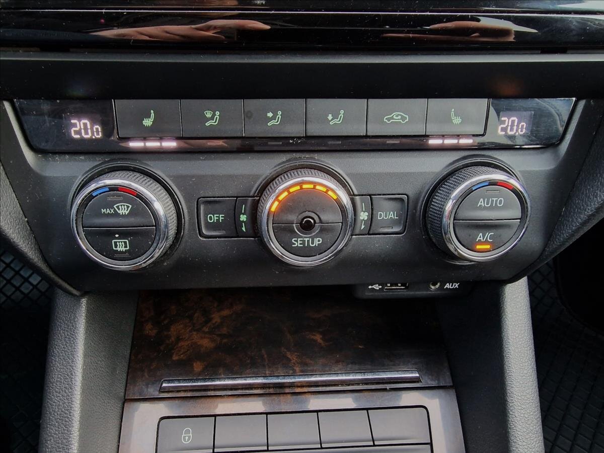 Škoda Octavia Sedan / Limuzína 2,0 l 110 kw