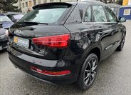 Audi Q3 6