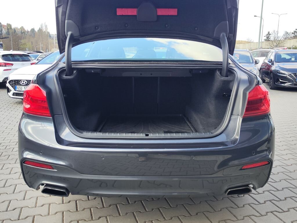 BMW Řada 5 Sedan / Limuzína 3,0 l 250 kw