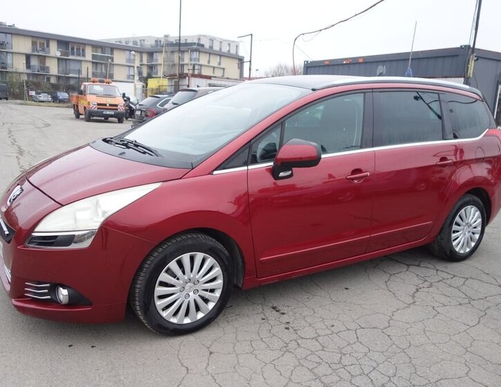 Peugeot 5008 2