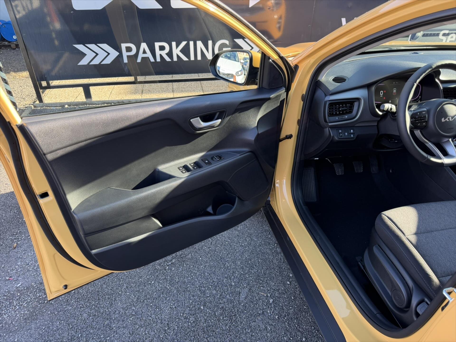 KIA Stonic SUV 1,2 l 58 kw