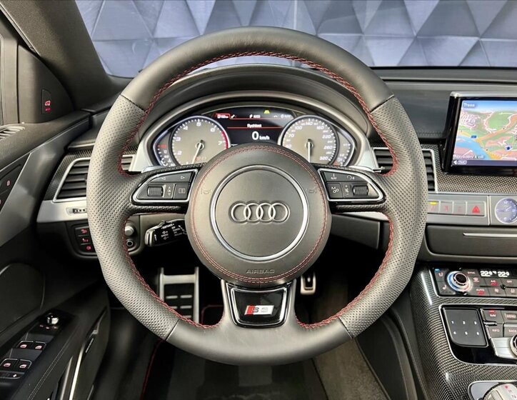 Audi S8 Sedan / Limuzína 4,0 l 382 kw