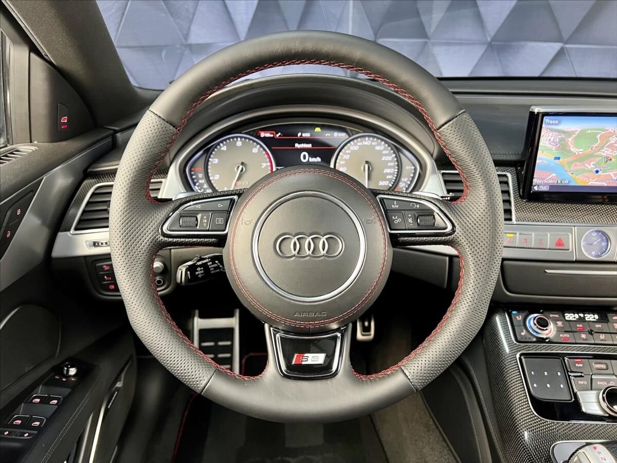 Audi S8 Sedan / Limuzína 4,0 l 382 kw