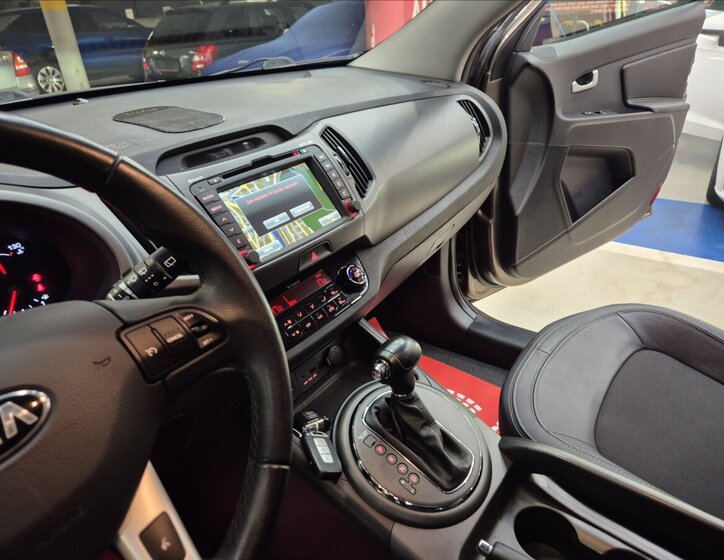 KIA Sportage SUV / Terénní 2,0 l 120 kw