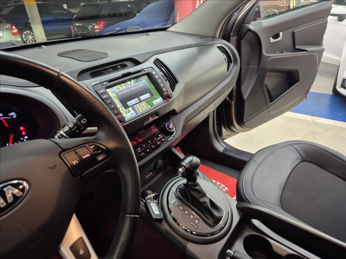 KIA Sportage SUV / Terénní 2,0 l 120 kw