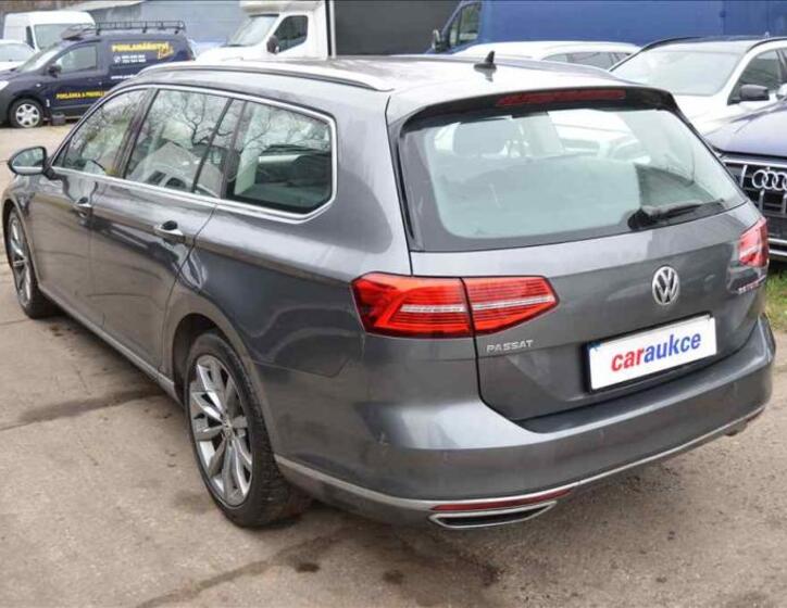 Volkswagen Passat CC 6