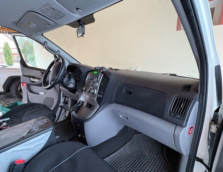 Hyundai H 1 VAN-Minibus 2,5 l 125 kw