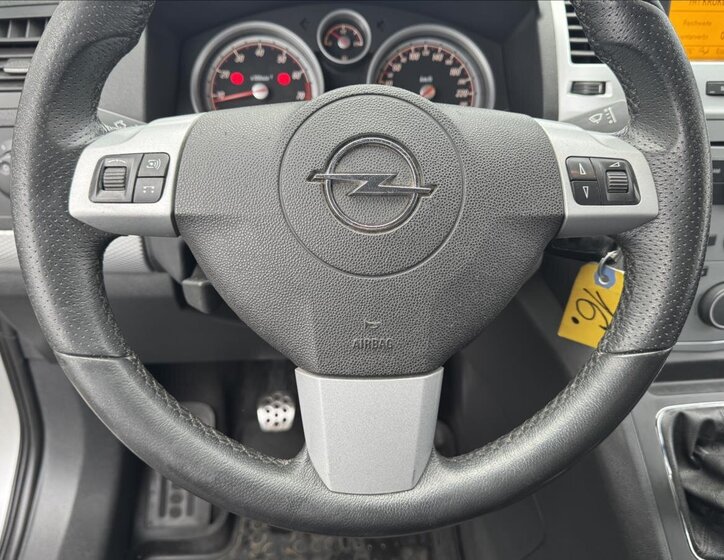 Opel Zafira 34