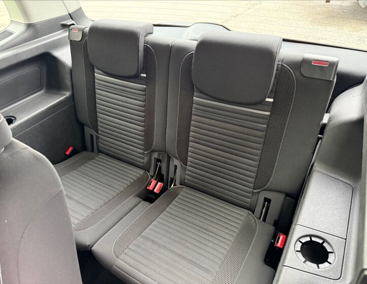 Volkswagen Touran Kombi 1,2 l 77 kw